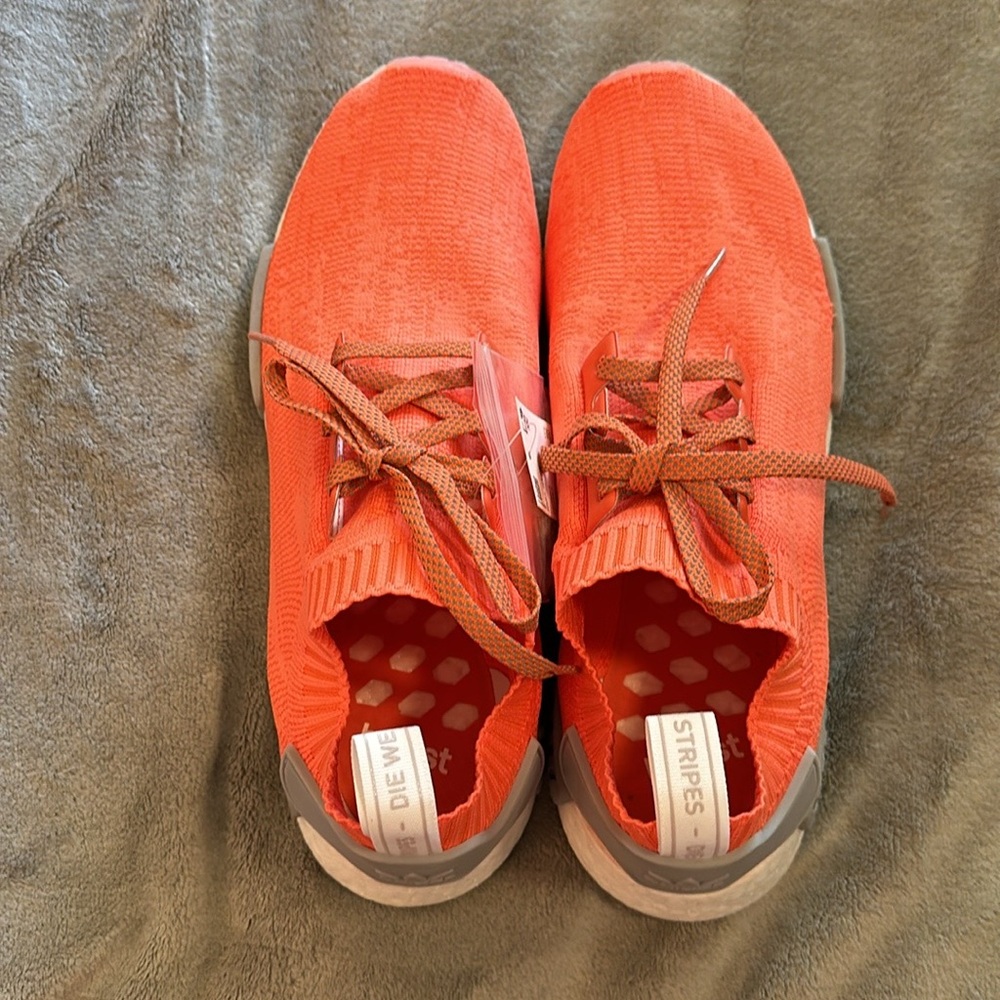 adidas NMD R1 Primeknit Trace Orange Sneakers